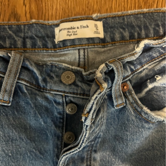 Abercrombie & Fitch Dad Jeans - Picture 3 of 3